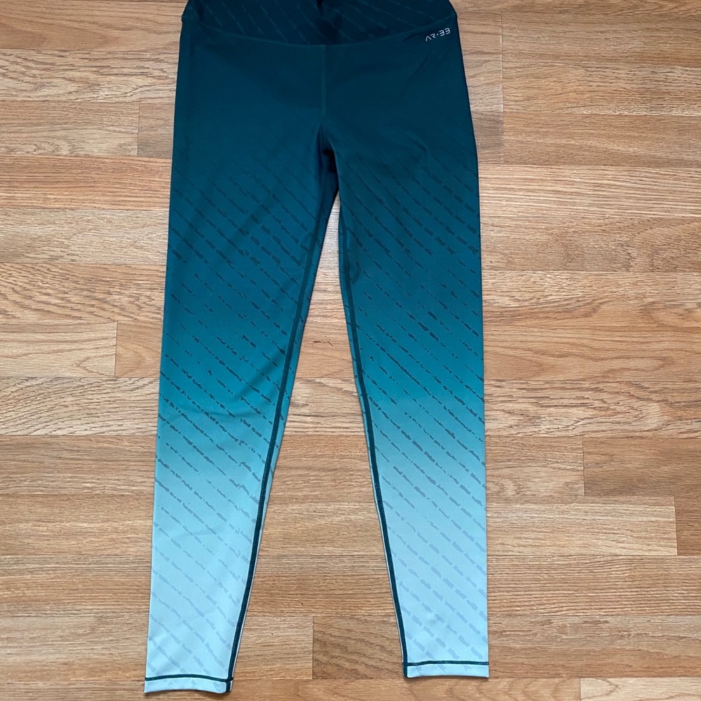 NWT AR33 Alpha High Rise Hunter Green Fade Legging